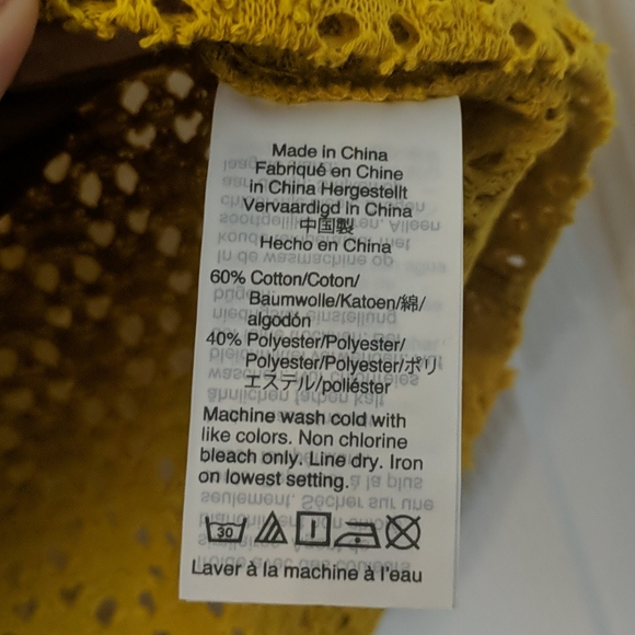 *Sold*MADEWELL Texture & Thread Eyelet Ruffle Top - Picture 5 of 6